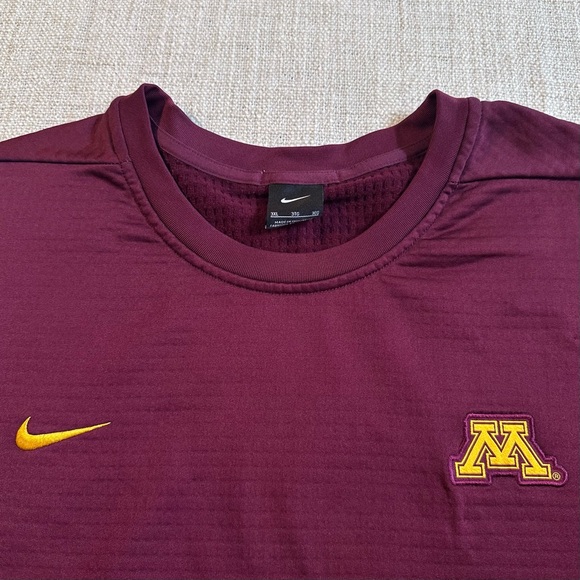 NIKE Minnesota Golden Gophers Maroon Gold Pullover Thermal Elevated NCAA Men 3XL - Picture 2 of 14